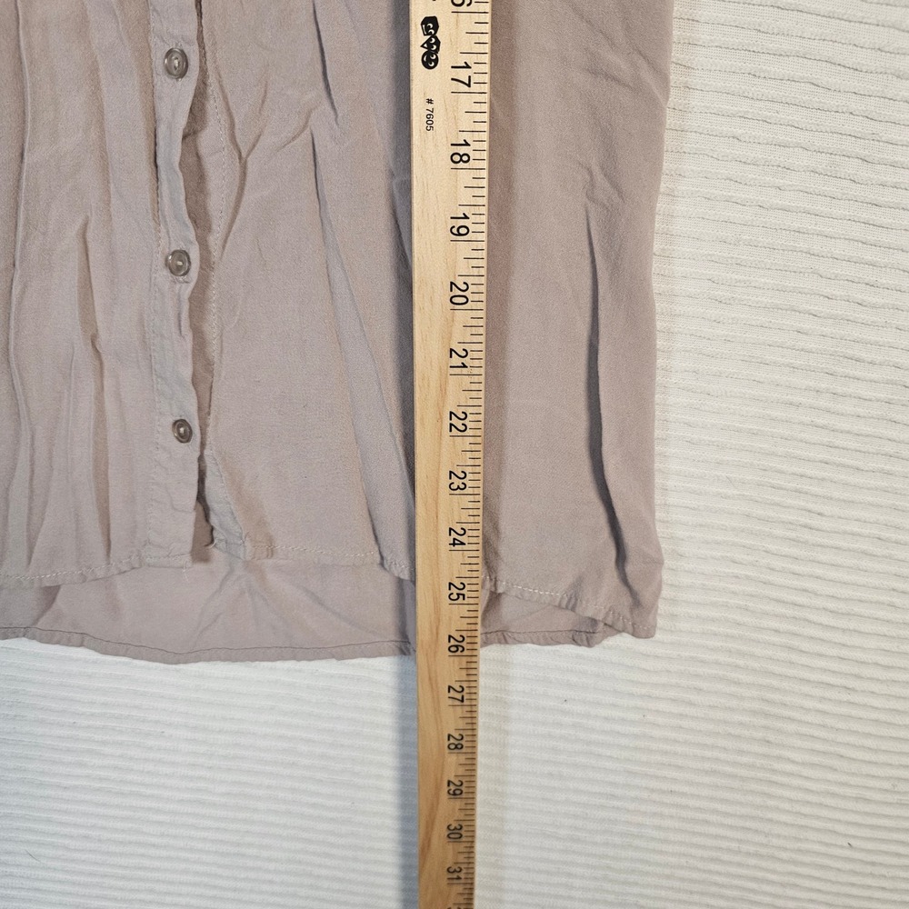 Rue21 Womens Sleeveless Button Down Top Tan Rayon Utility Shirt Size Medium - Picture 4 of 6